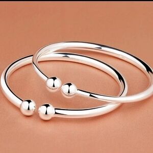 Elegant Silver Bangle Set